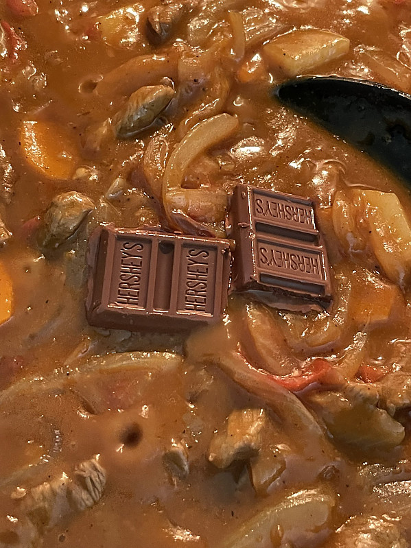 일본인들이 카레에 넣는 의외의 재료.jpg